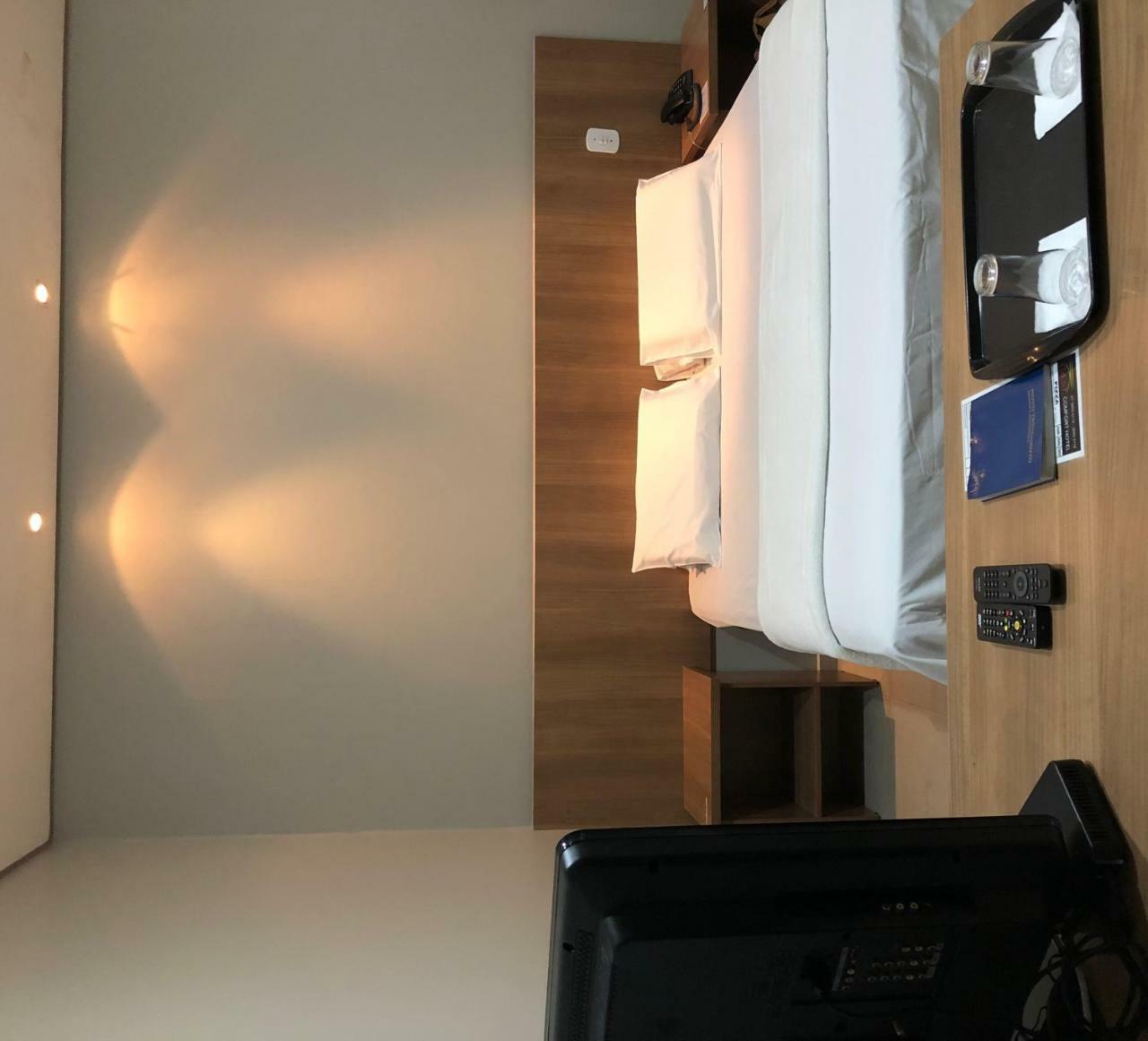 Cast Comfort Hotel Paranaiba Екстер'єр фото
