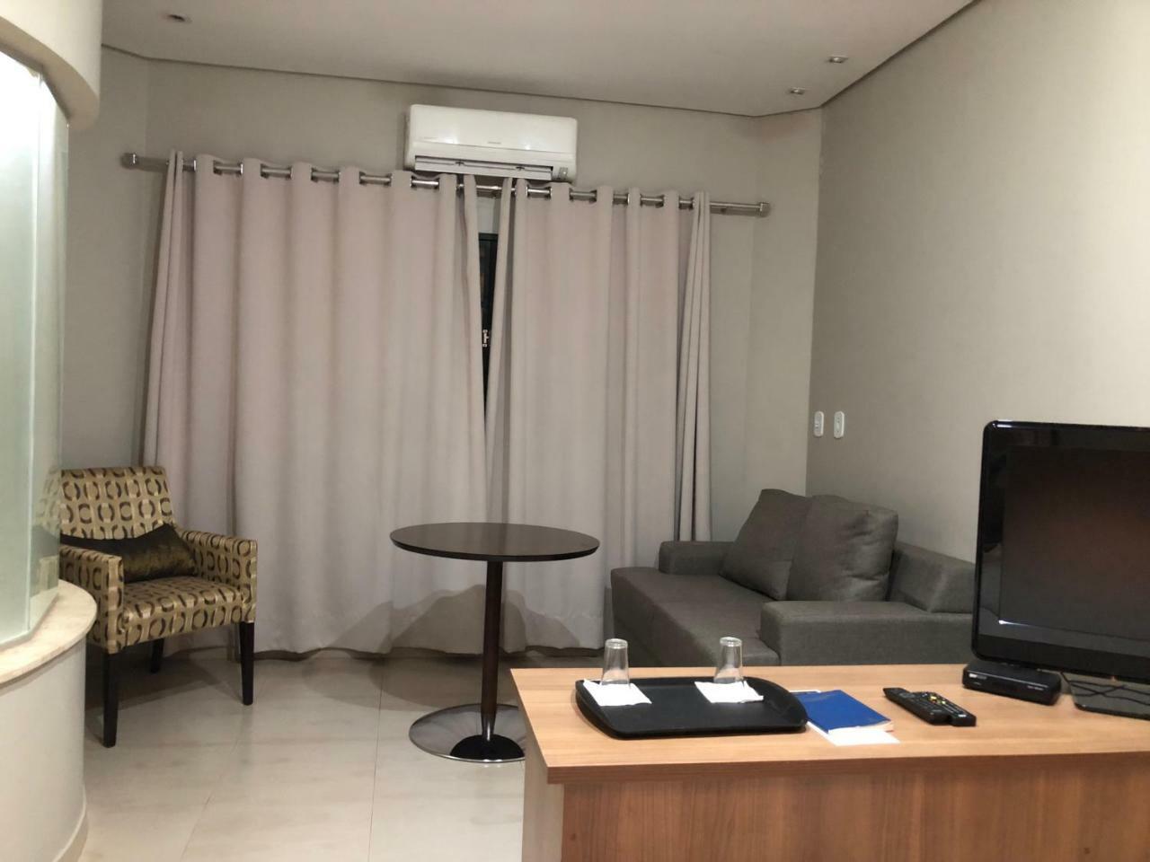 Cast Comfort Hotel Paranaiba Екстер'єр фото